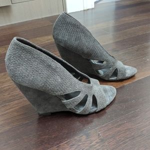 Vintage Grey suede Croc print leather heels